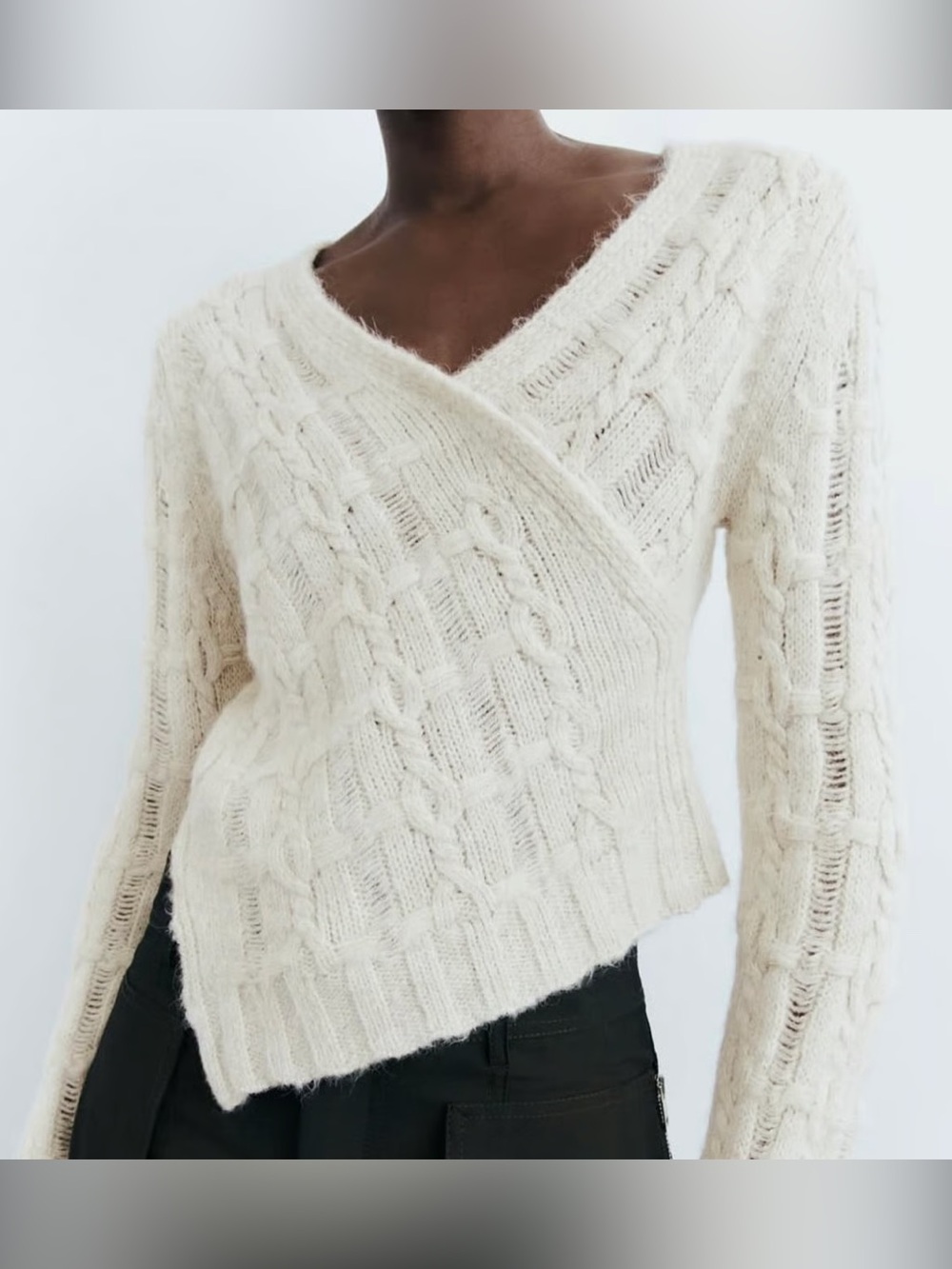 NWOT Zara Women’s Distressed Asymmetric Cable Knit Sweater Cream- small